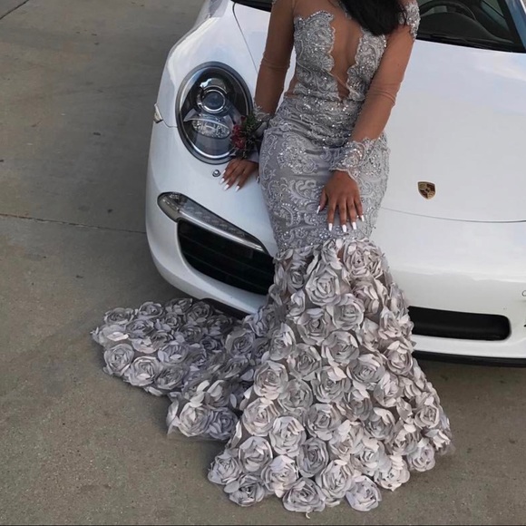 Prom dress - Picture 3 of 3